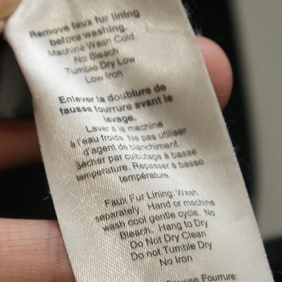 COMMUNITY Parka Aritzia Anion  Faux Fur-lined Hooded Winter Coat Black - Picture 4 of 10